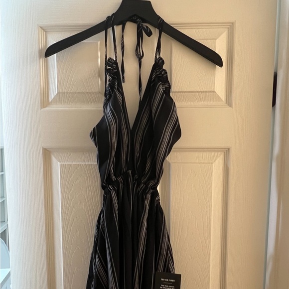 NWT Lulu Striped Halter Dress - Picture 2 of 8